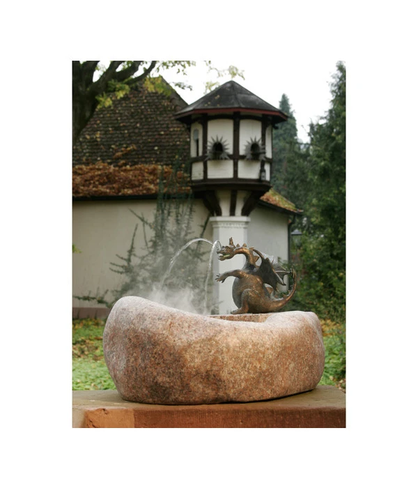 Rottenecker Bronze-Drache Drusilla Klein, Wasserspeiend 3 Rottenecker Bronze-Drache Drusilla Klein, Wasserspeiend