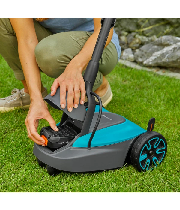GARDENA Akku-Rasenmäher HandyMower 22/18V P4A Set, Ca. B34,5/H126/T38,5 Cm 9 GARDENA Akku-Rasenmäher HandyMower 22/18V P4A Set, Ca. B34,5/H126/T38,5 Cm – Bild 7