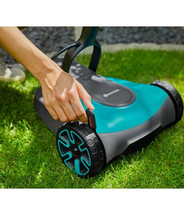 GARDENA Akku-Rasenmäher HandyMower 22/18V P4A Set, Ca. B34,5/H126/T38,5 Cm 11 GARDENA Akku-Rasenmäher HandyMower 22/18V P4A Set, Ca. B34,5/H126/T38,5 Cm – Bild 9